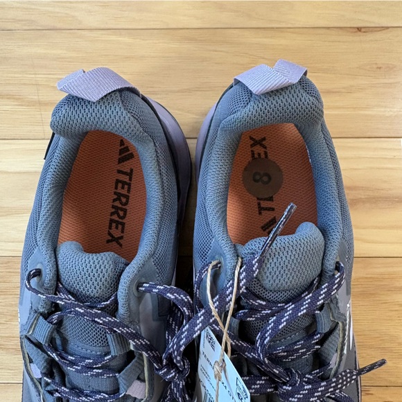 Adidas Terrex AX4 Gore-Tex Hiking Shoes Womens Sz 8 Gray Low Top